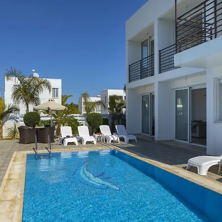 Villa Crystal Blue 16 Protaras