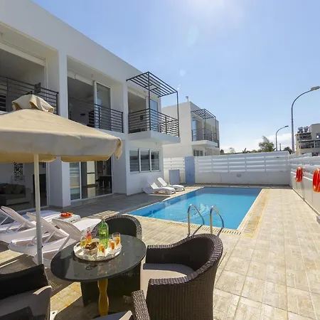 Crystal Blue 16 Villa